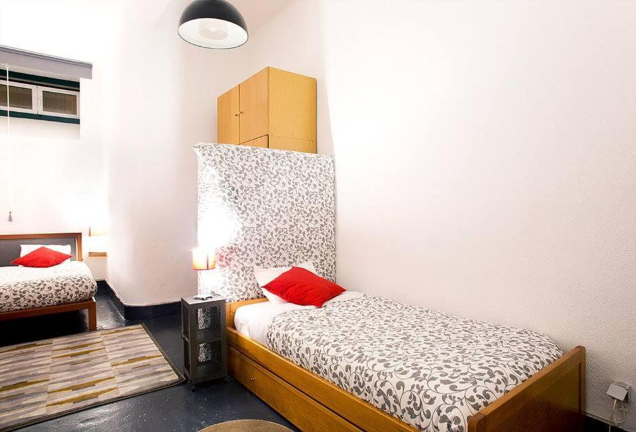 Renewed Apartment In Alfama Lisbona Esterno foto