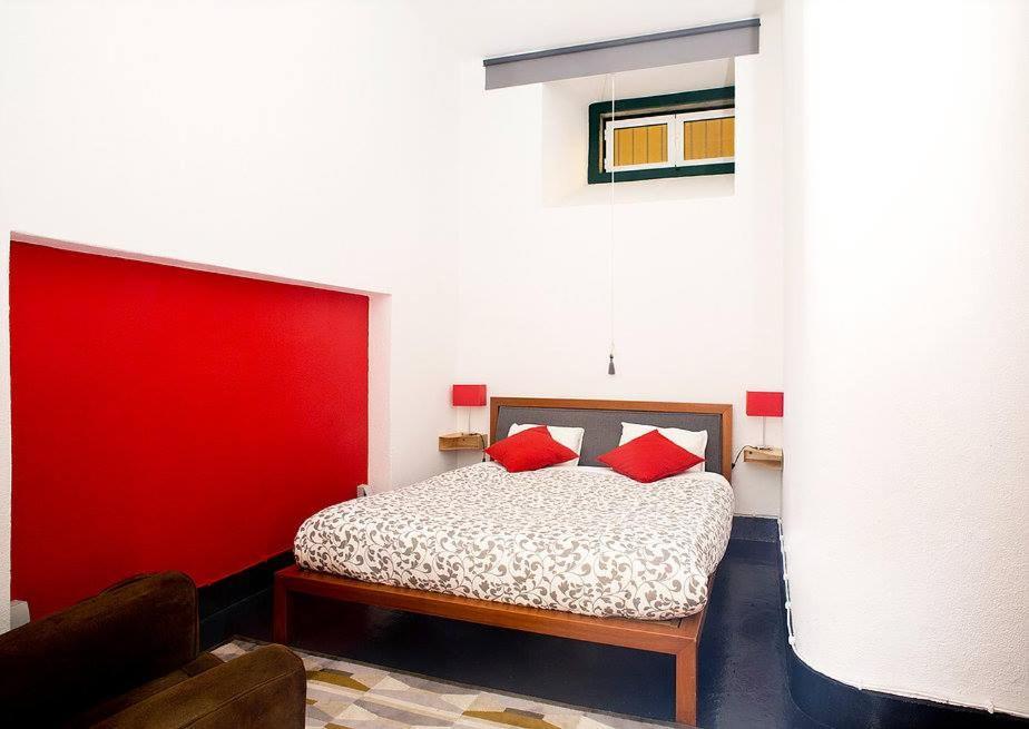 Renewed Apartment In Alfama Lisbona Esterno foto